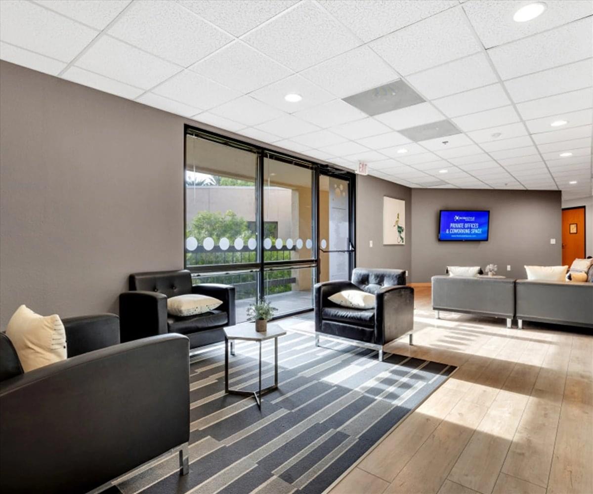 Lakeside Center, 11225 N 28th Dr, North Mountain Village Office Space - Phoenix