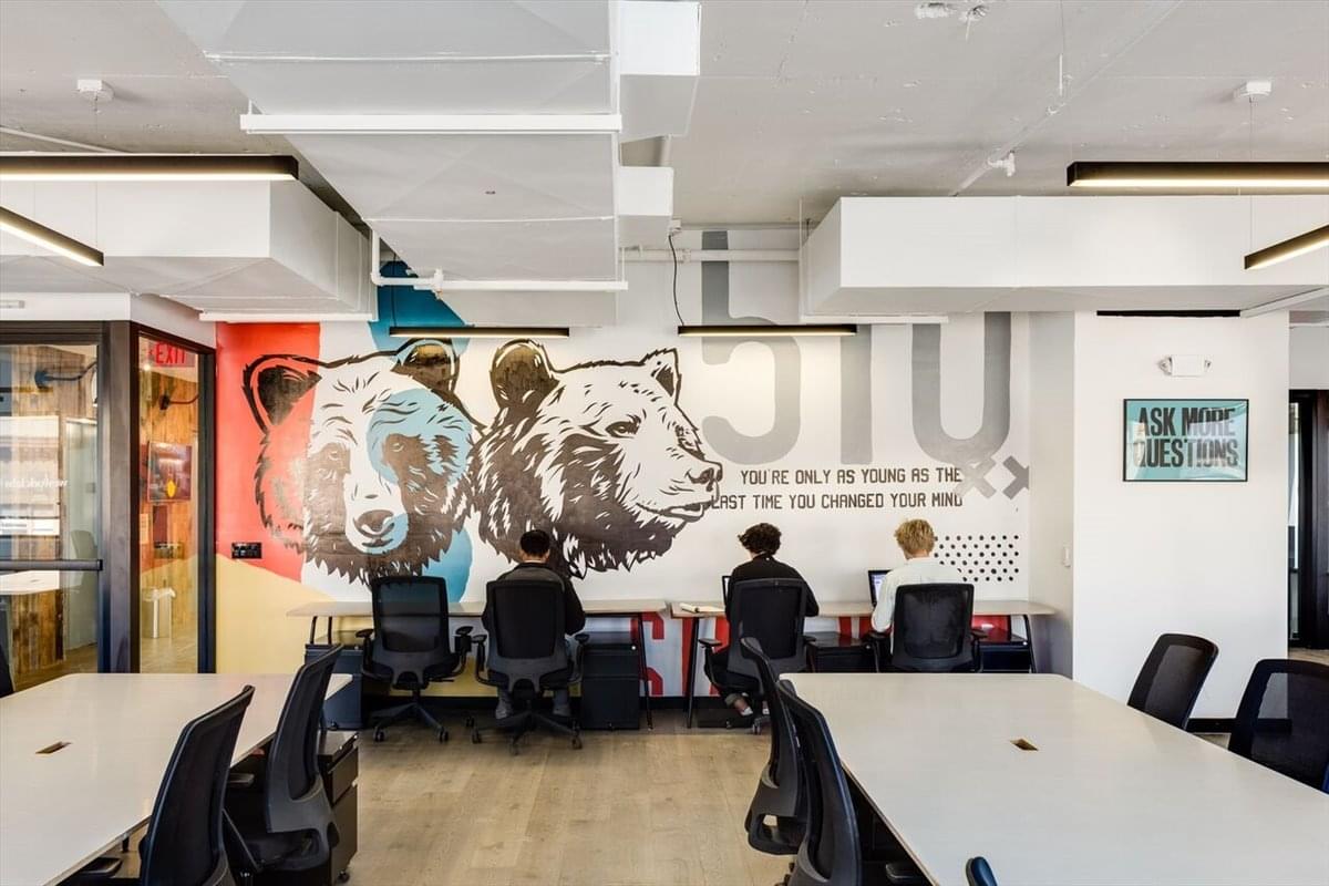 2120 University Avenue Office Images