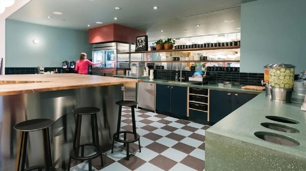 625 Massachusetts Avenue Office Images