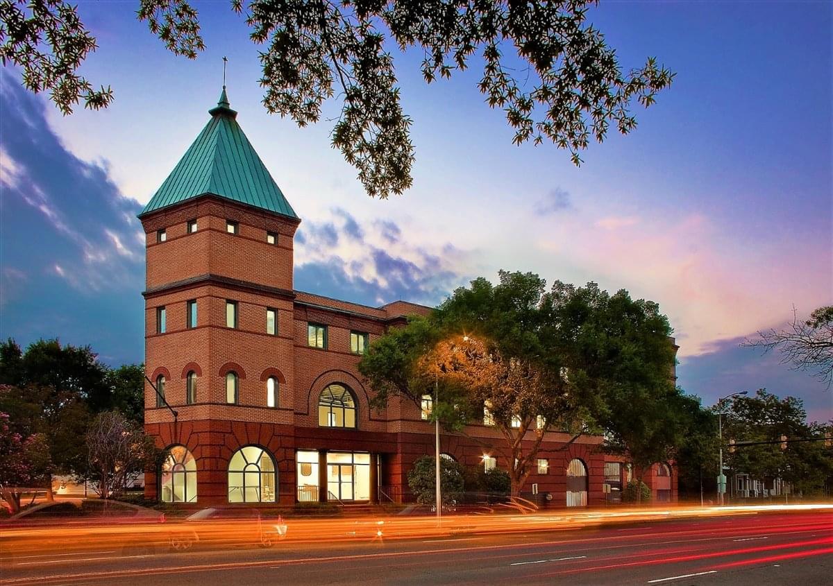 950 North Washington Street available for companies in Alexandria