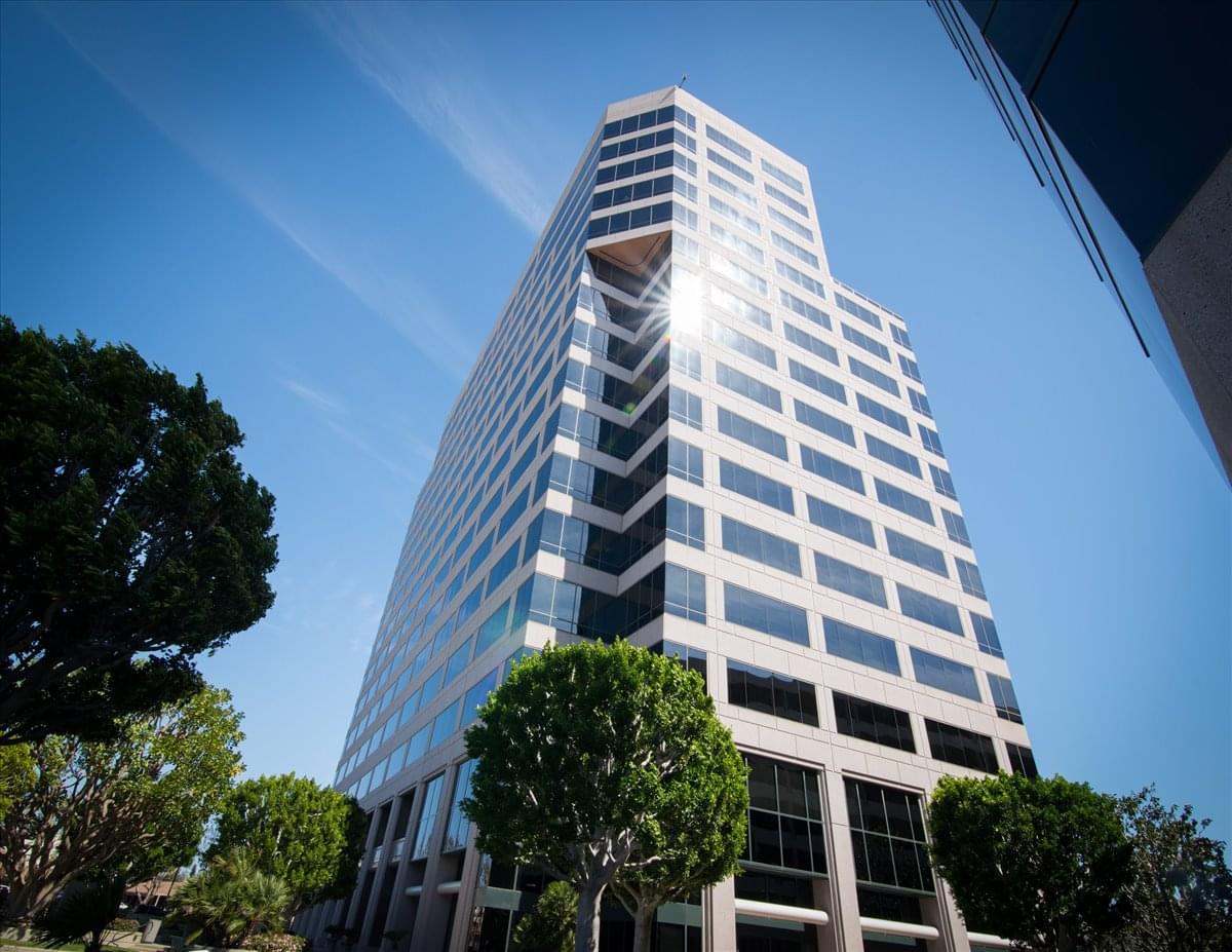 Orange Executive Tower available for companies in Orange
