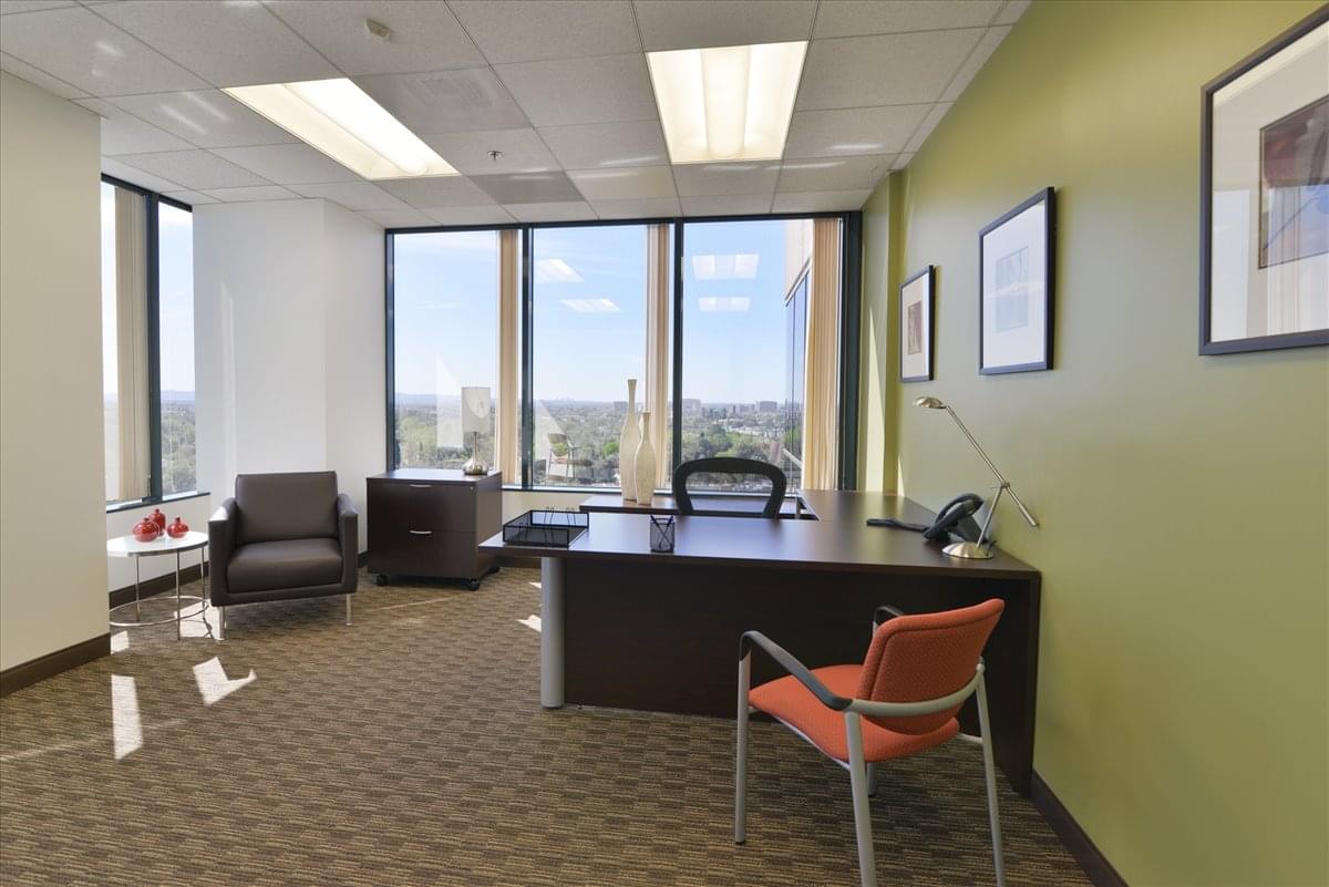 Orange Executive Tower, 1100 Town and Country Road Office Images