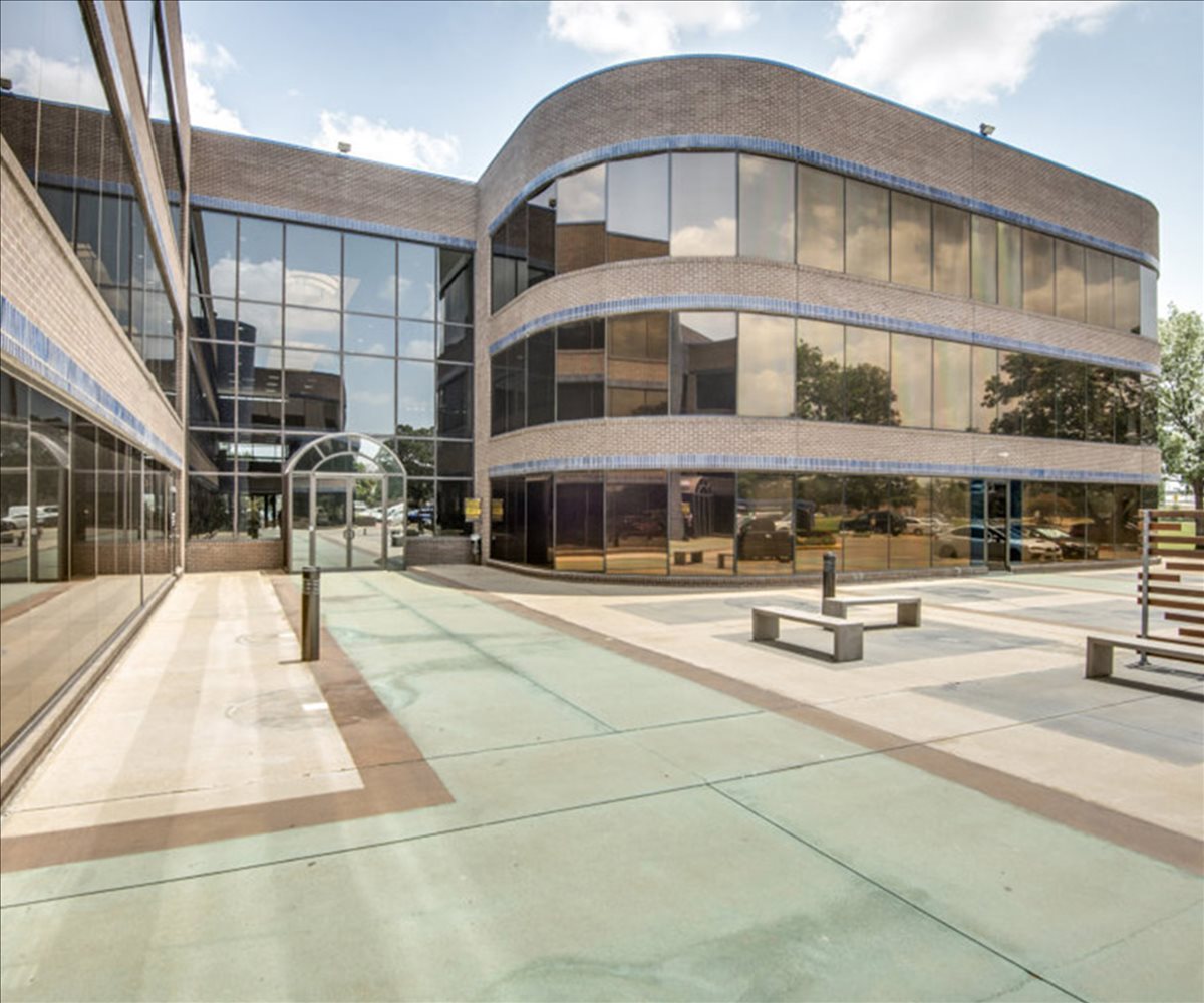 Northbrook Atrium Plaza, 2351 W Northwest Hwy Office Space - North Dallas