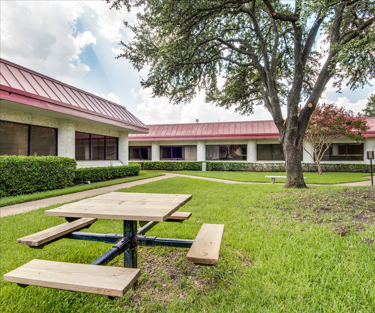 Forest Park Gardens available for companies in Dallas