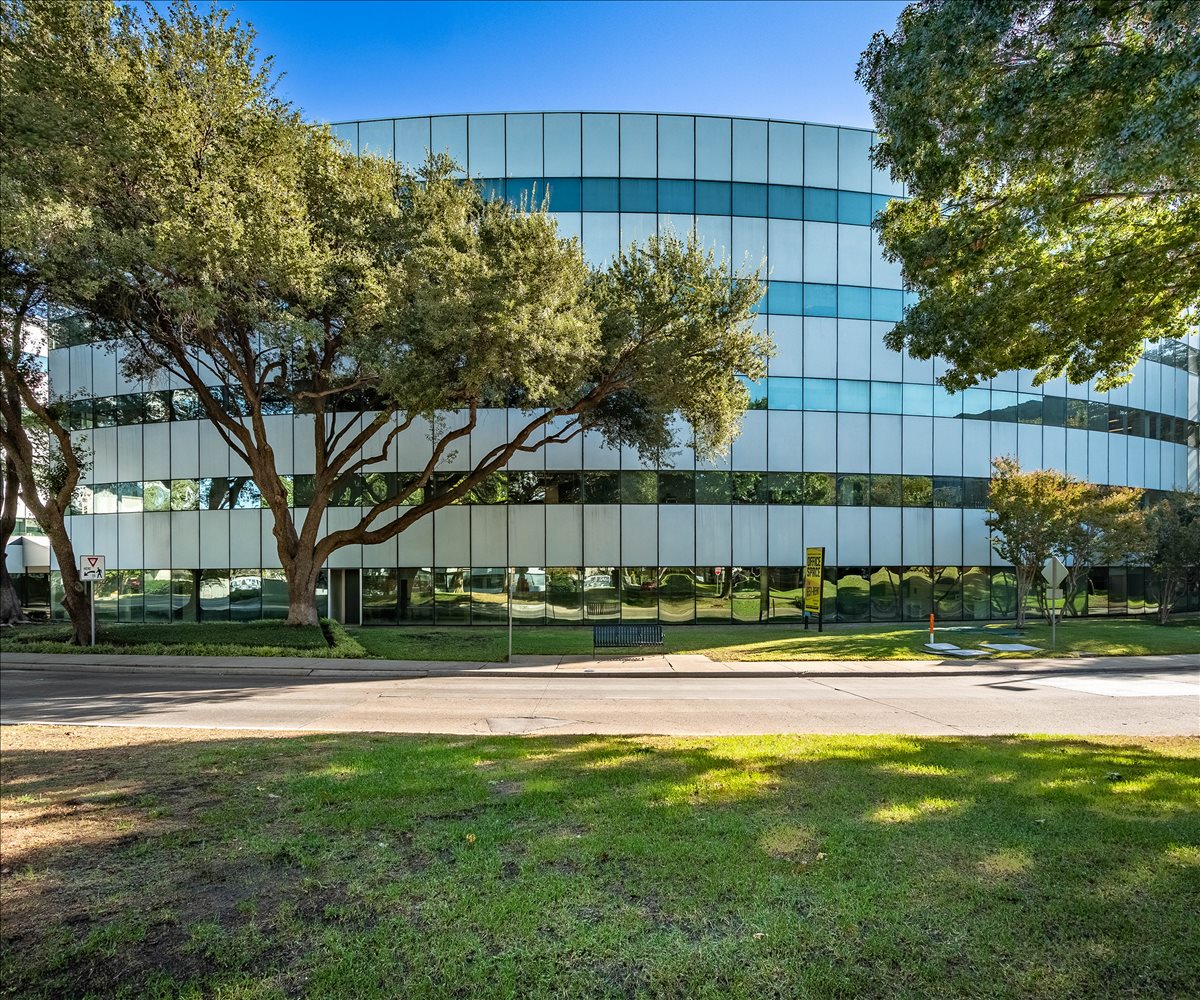 Photo of Office Space on Quorum Business Park, 14800 Quorum Dr Addison