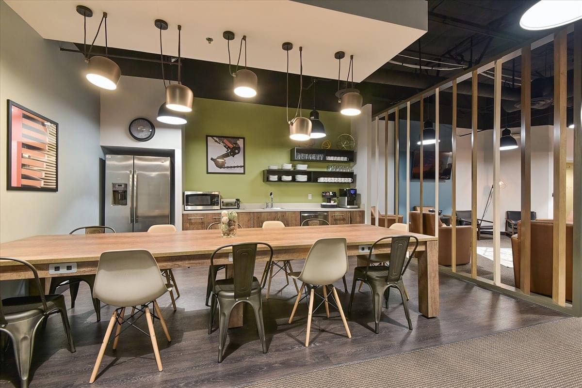 Wells Fargo Plaza, 64 E Broadway Rd Office Space - Tempe