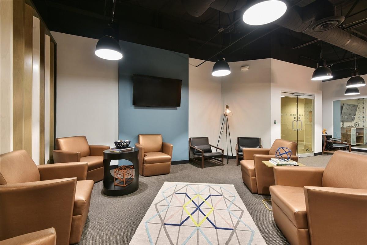 Wells Fargo Plaza, 64 E Broadway Rd Office Space - Tempe