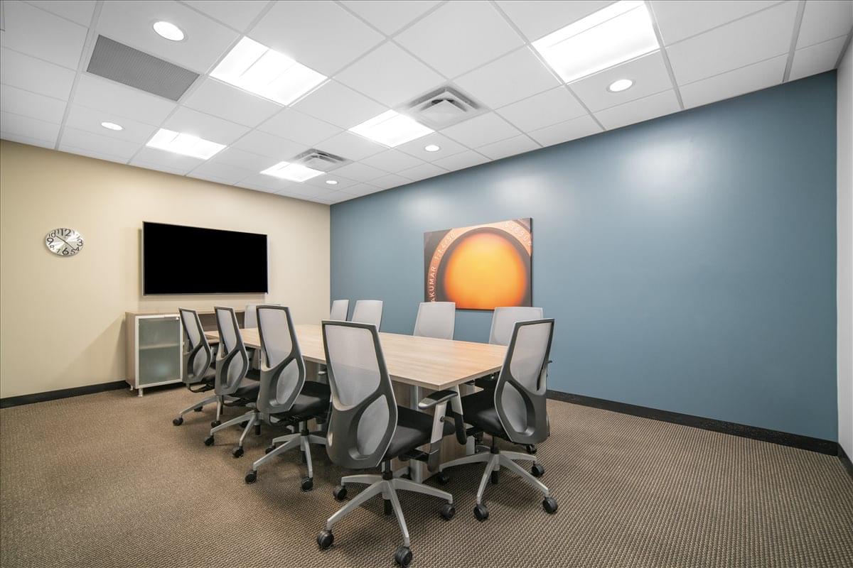 The Peak @ 7301, 7301 N 16th St Office Images