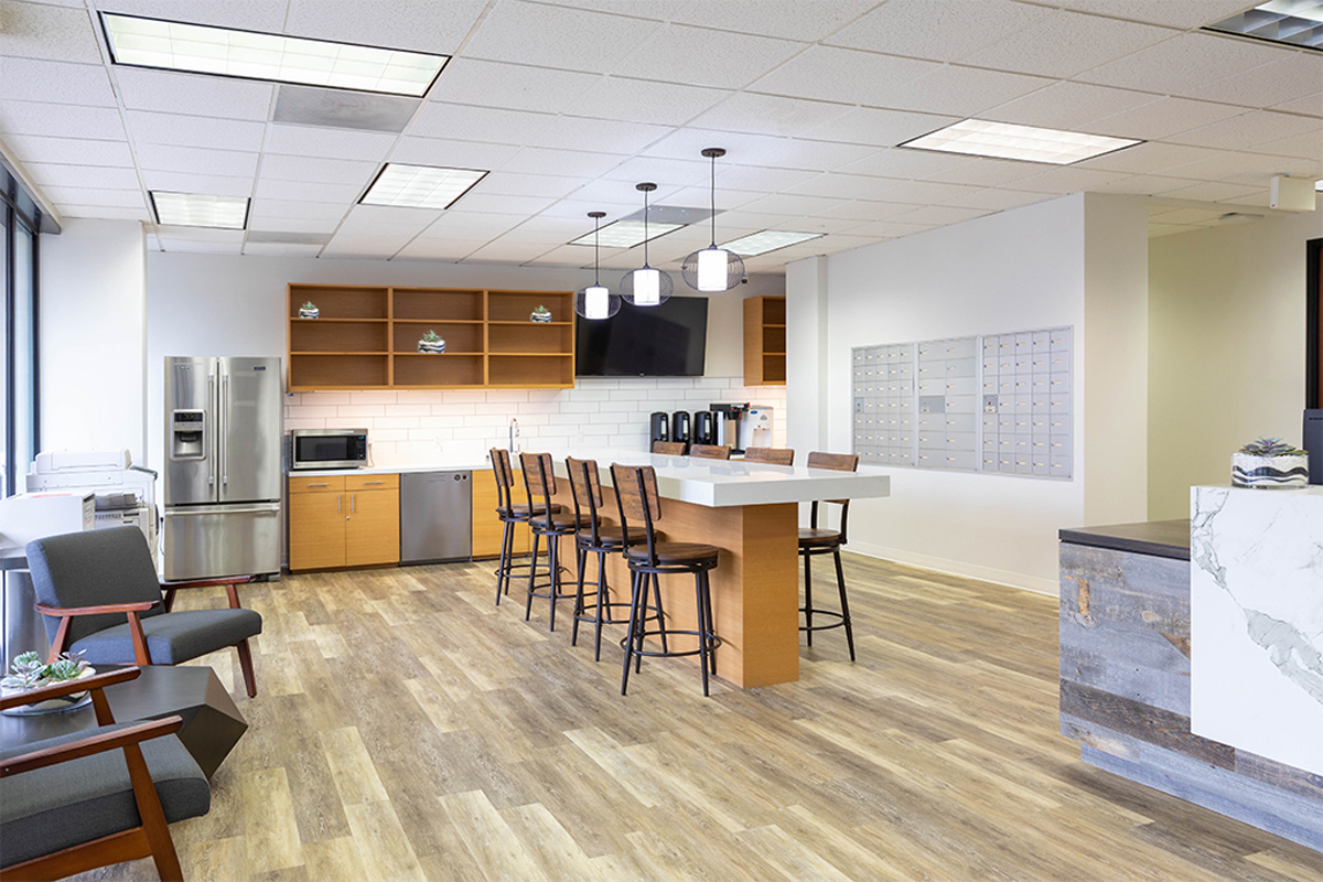 Palm Court, 15615 Alton Pkwy, Irvine Spectrum Office Images