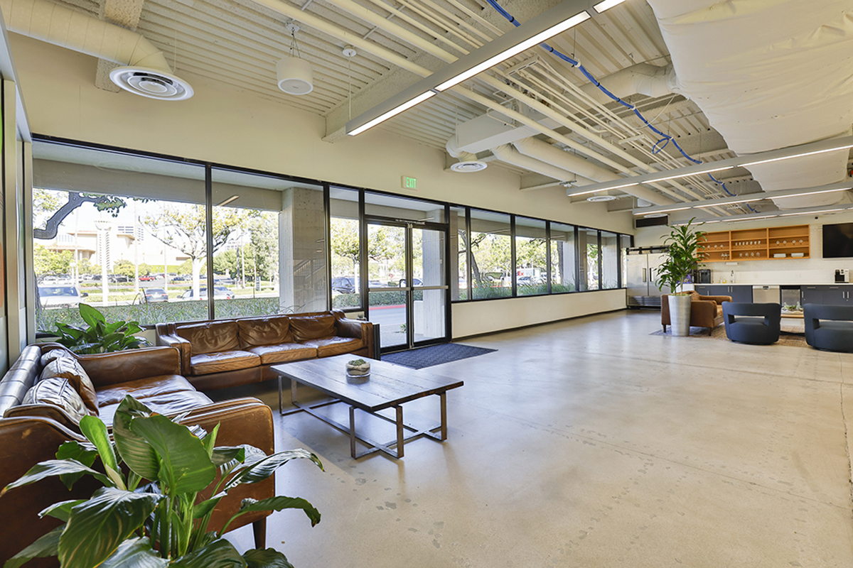 Gateway Plaza, 120 Newport Center Dr Office Images