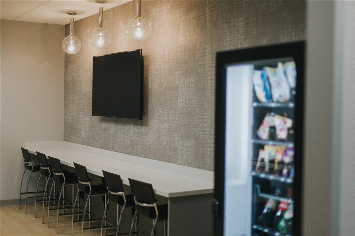 Riverside Commons, 5000 Riverside Dr, Bldg 6, Las Colinas Office Space - Irving