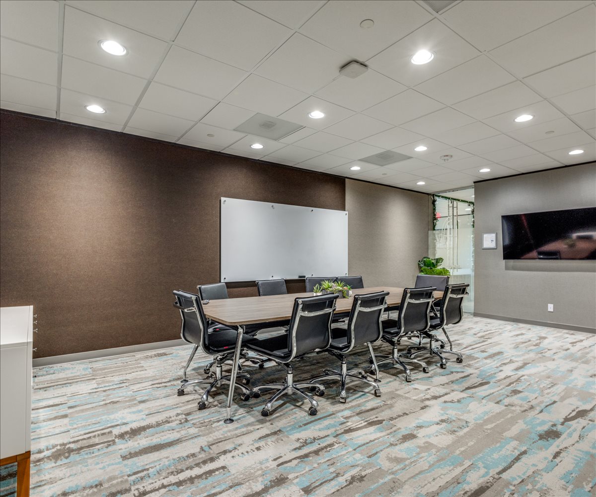 Wells Fargo Plaza Northwest, 13201 Northwest Fwy, Fairbanks / Northwest Crossing, West Side Office Images
