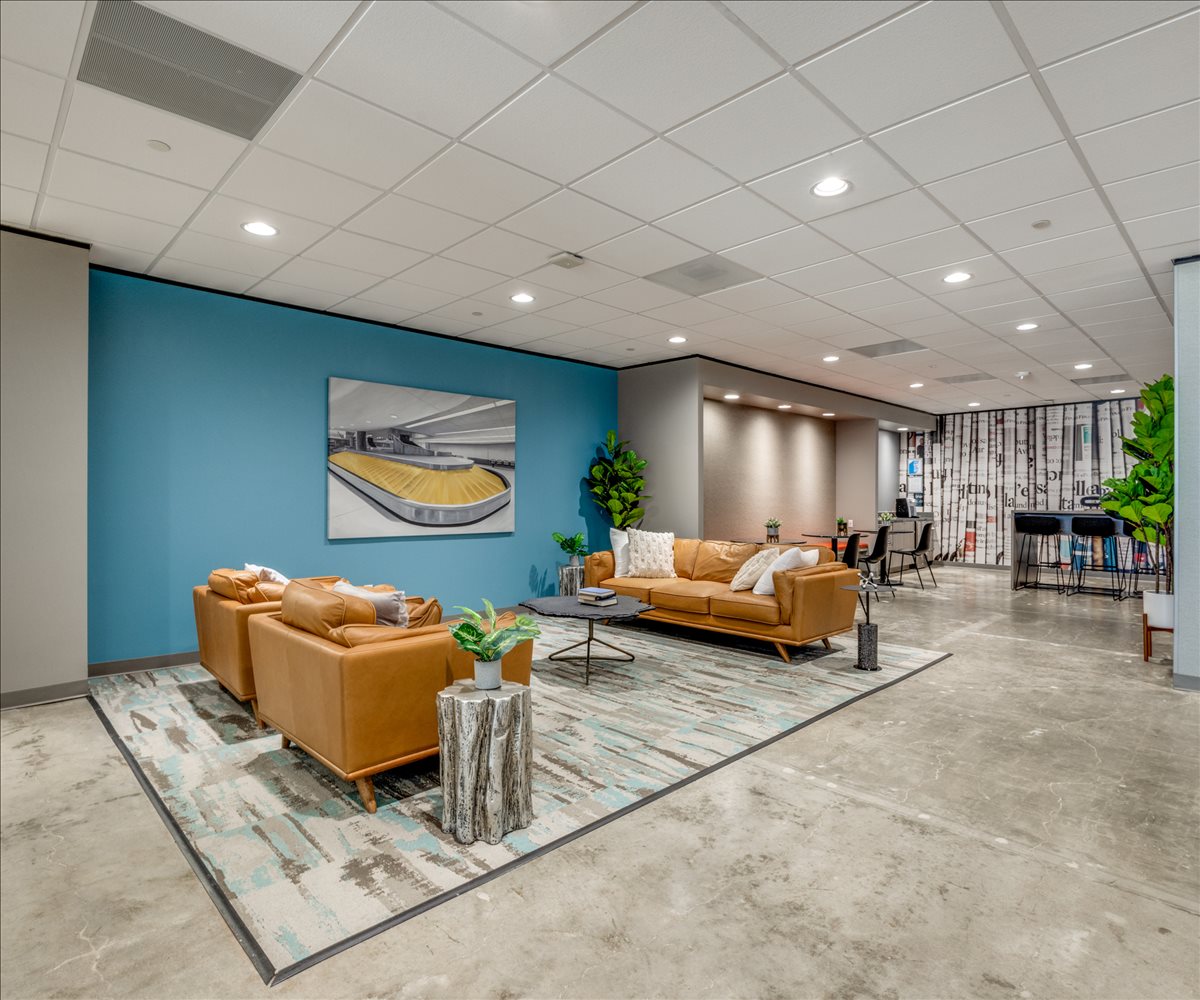 Wells Fargo Plaza Northwest, 13201 Northwest Fwy, Fairbanks / Northwest Crossing, West Side Office Images