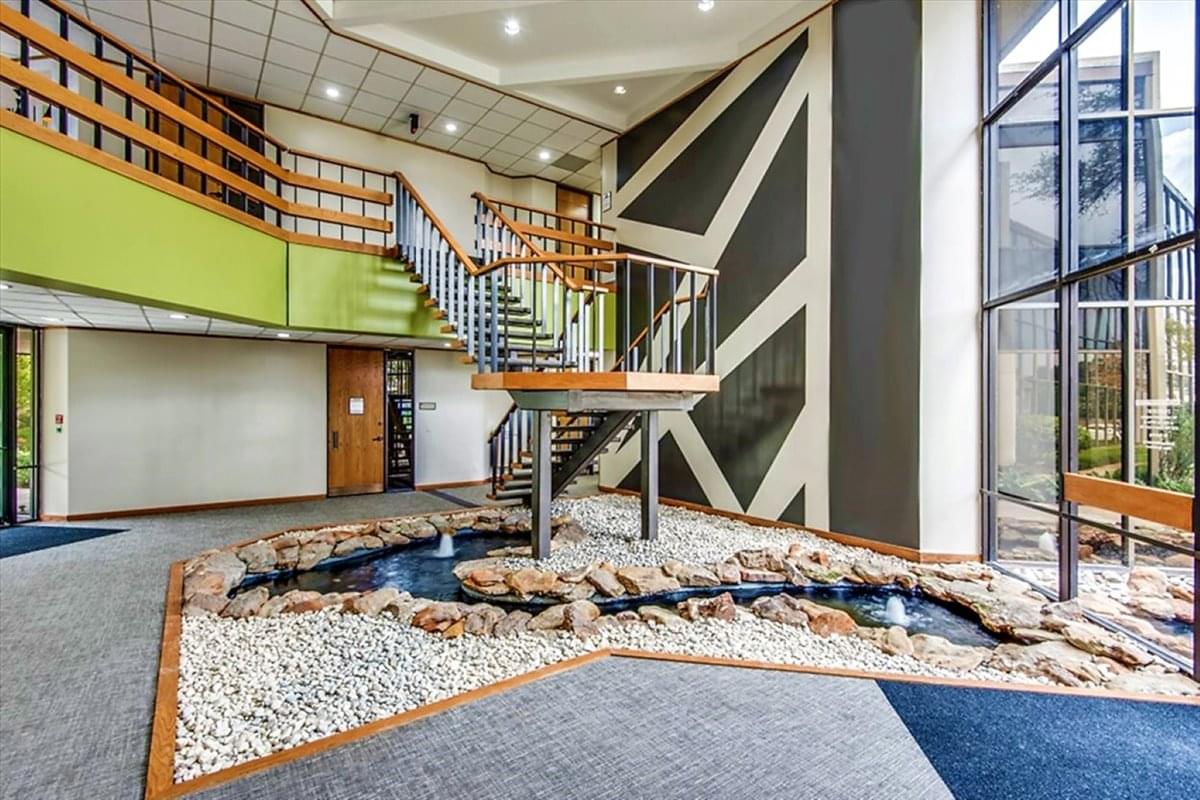 II Metro Square, 2735-2775 Villa Creek Drive Office Space - Farmers Branch