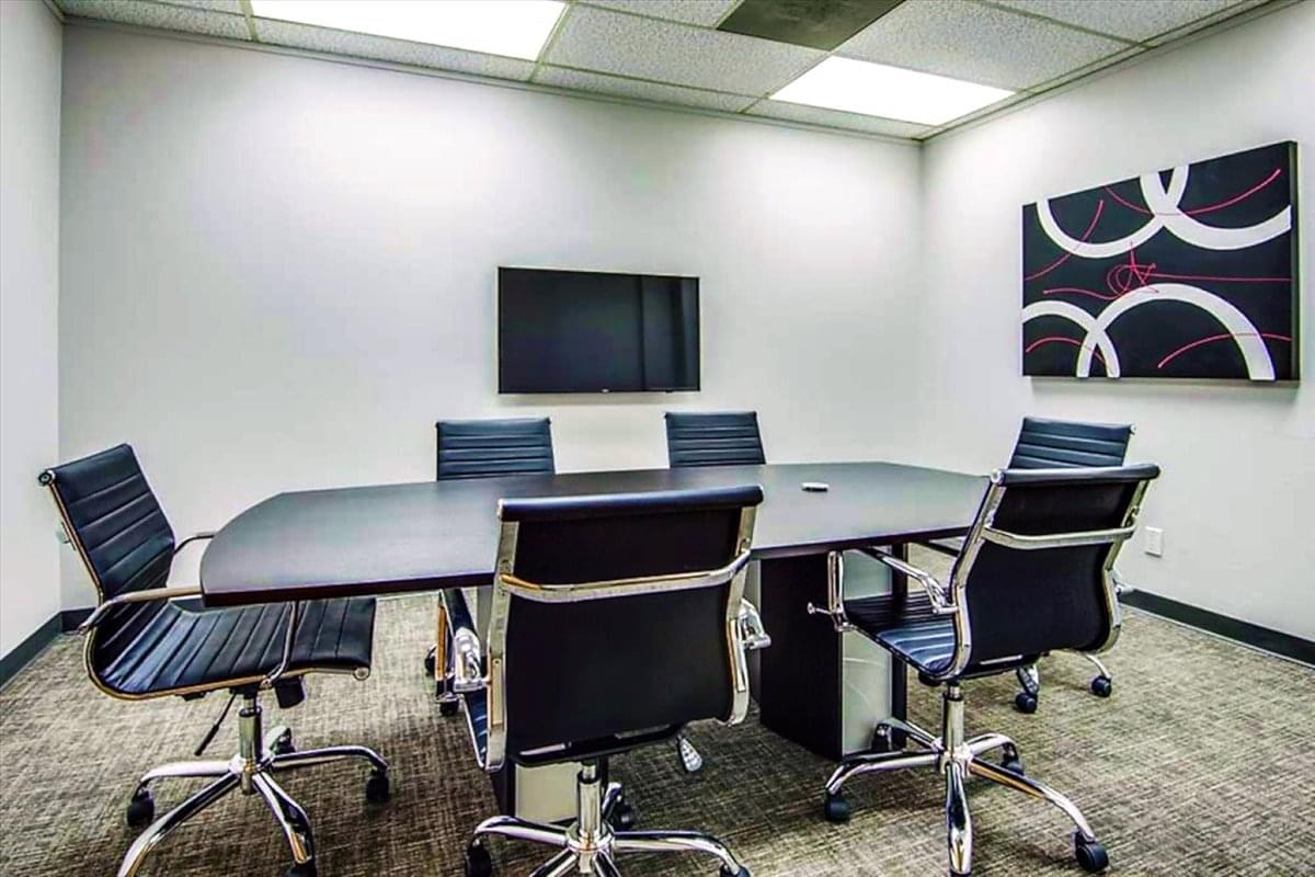 II Metro Square, 2735-2775 Villa Creek Drive Office Space - Farmers Branch