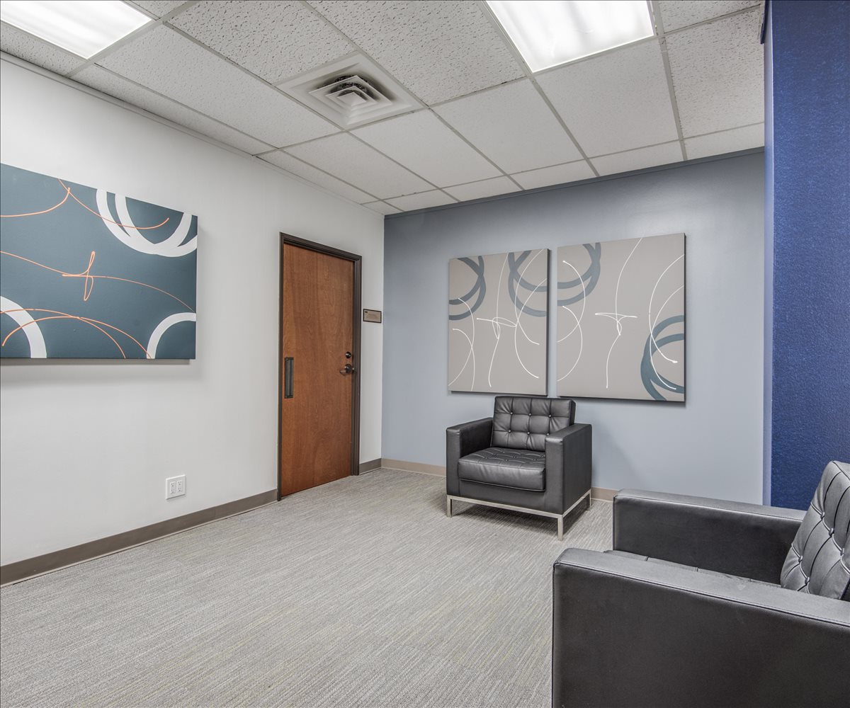 II Metro Square, 2735-2775 Villa Creek Drive Office Space - Farmers Branch