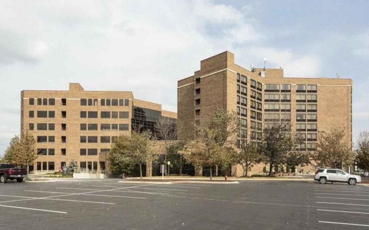 Lisle Executive Center, 3030 Warrenville Rd Office Images