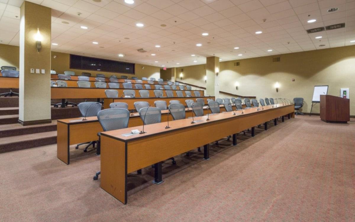 Lisle Executive Center, 3030 Warrenville Rd Office Images