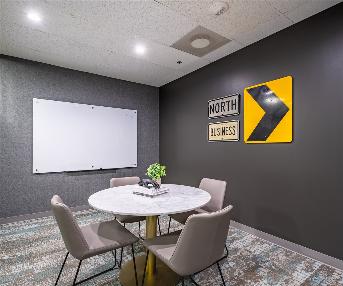 4100 Alpha Rd Office Images