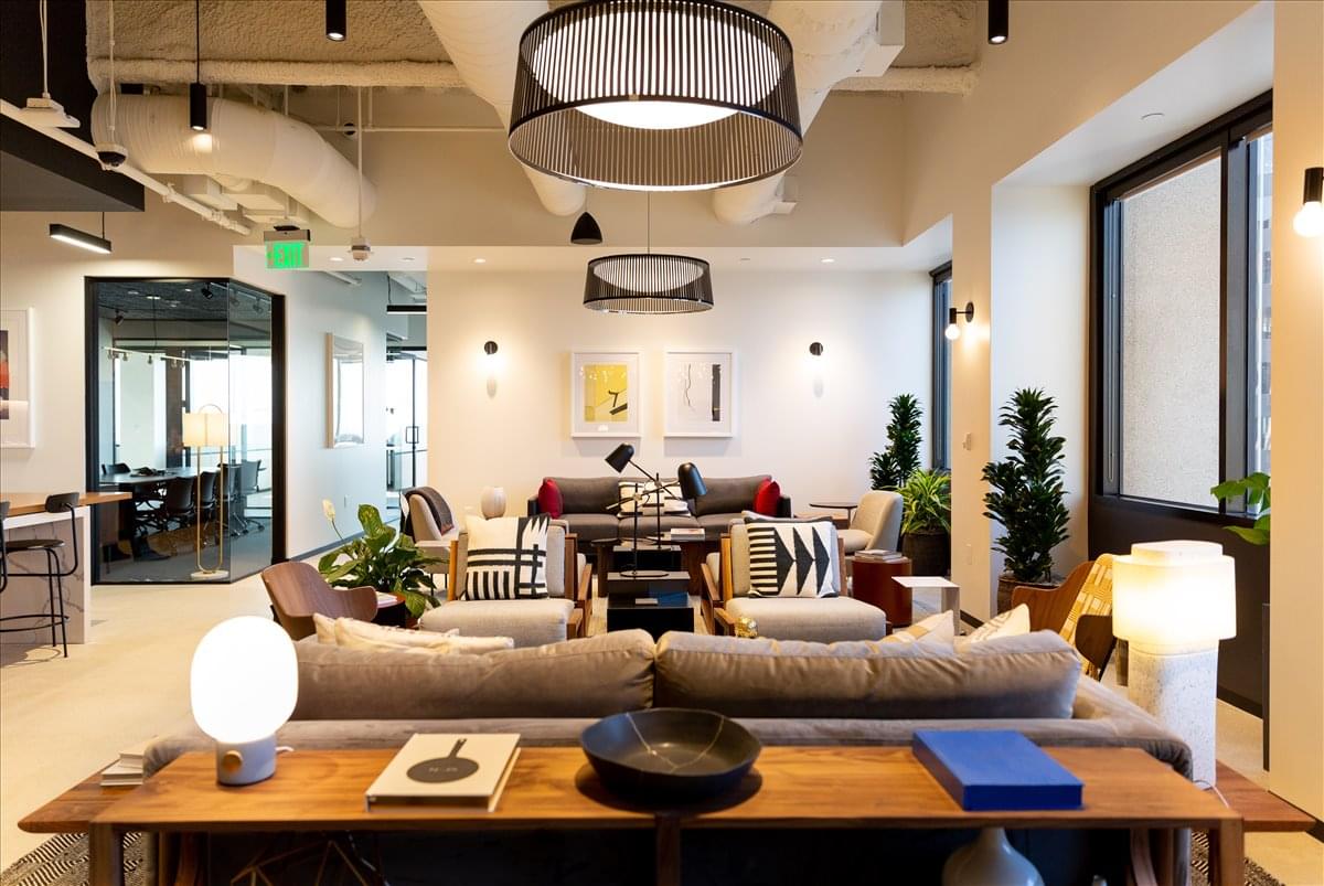 Watt Plaza, 1925 Century Park East, 17th Fl, Century City Office Space - Los Angeles