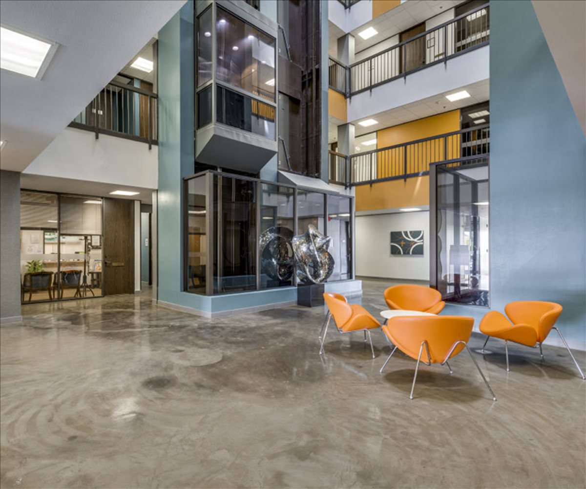 1120 NASA Parkway, Nassau Bay Office Images