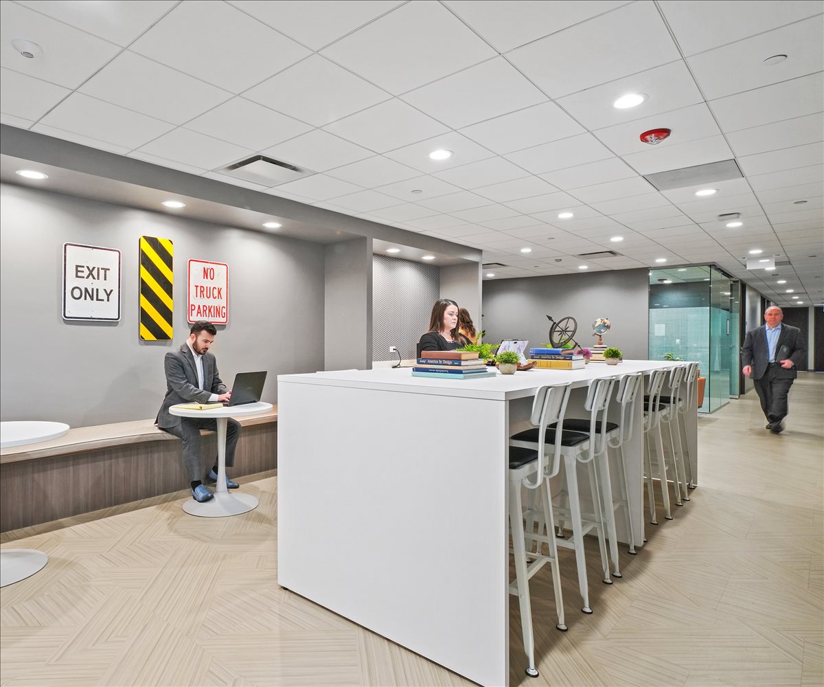 One Century Centre, 1750 East Golf Road Office Space - Schaumburg