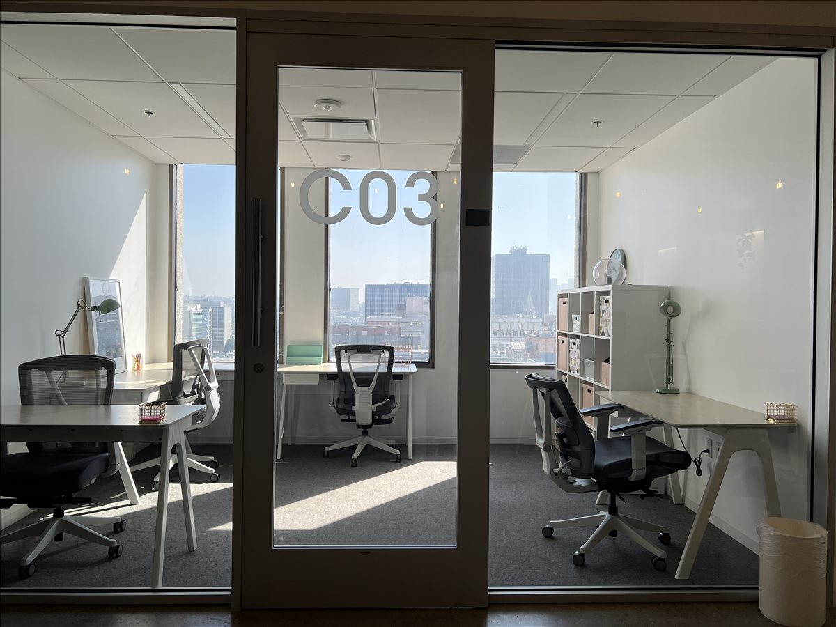 3435 Wilshire Boulevard, 14th Floor, Equitable Plaza Office Space - Los Angeles