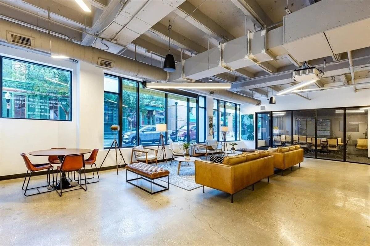 100 East Pine, Downtown Office Space - Orlando