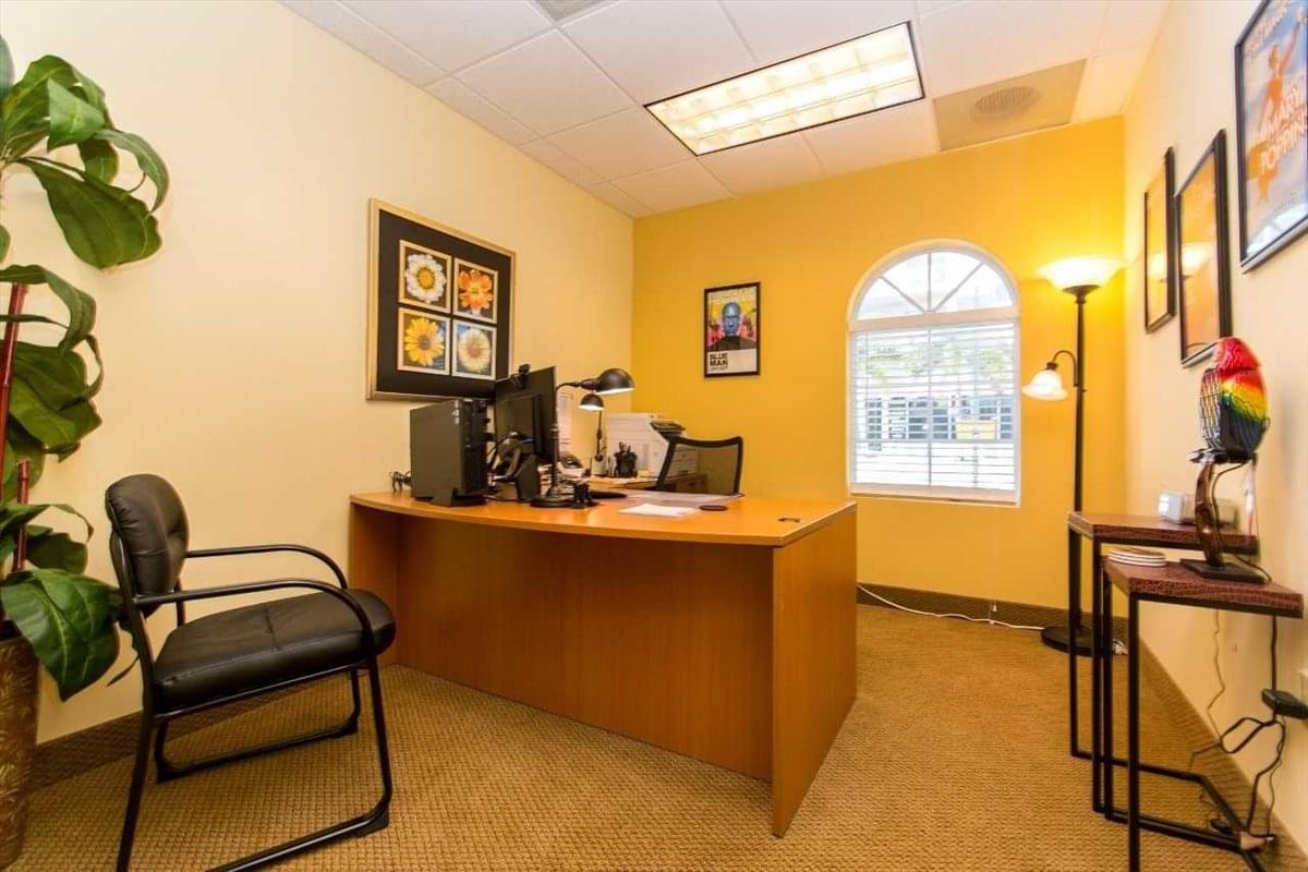 2312 Wilton Dr, Wilton Manors Office Images