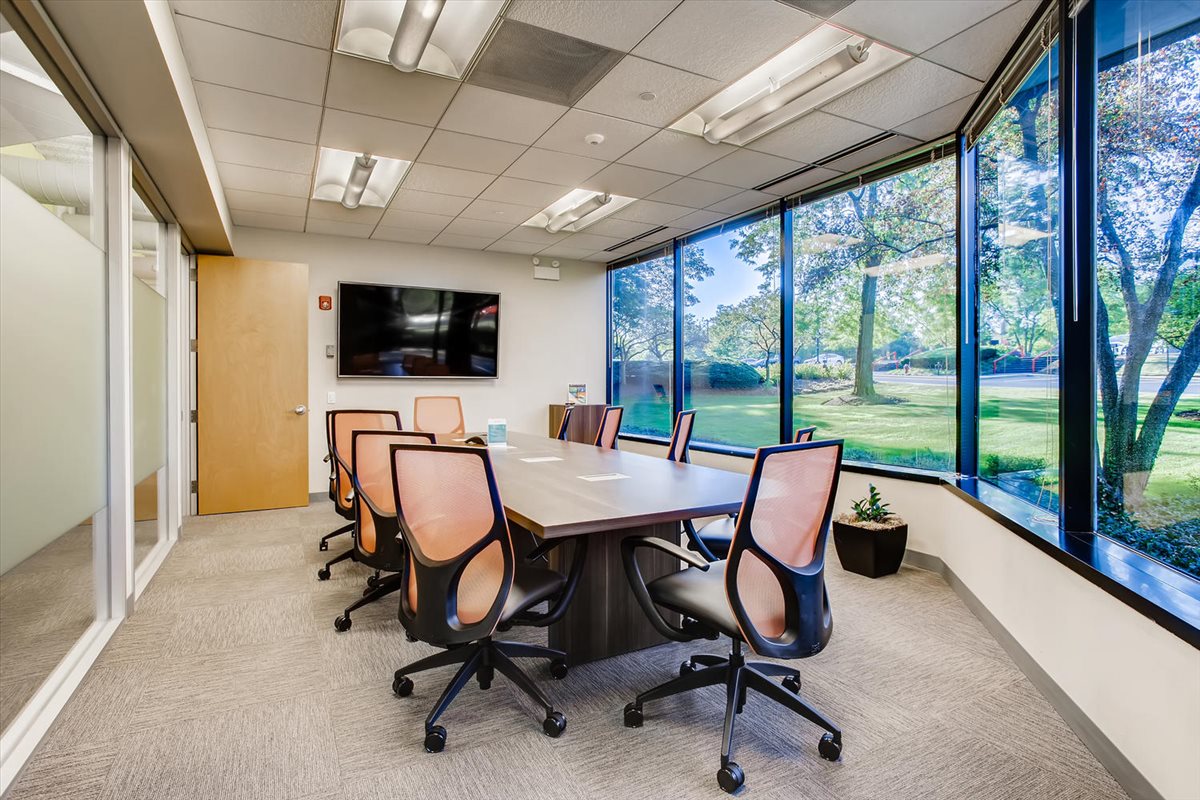 Corporetum Office Campus, 650 Warrenville Rd Office Space - Lisle