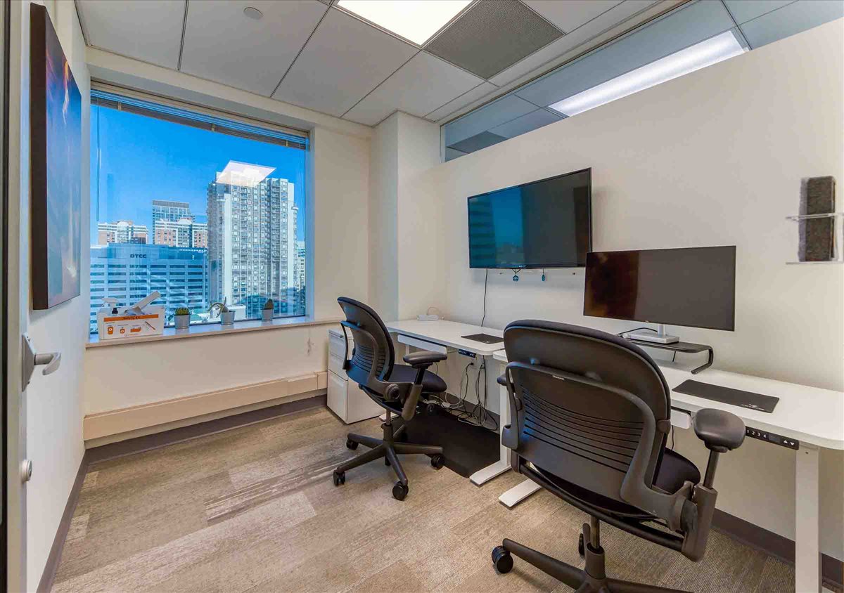 111 Town Square Pl, Newport Office Images