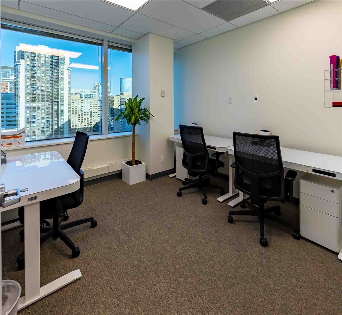 111 Town Square Pl, Newport Office Images