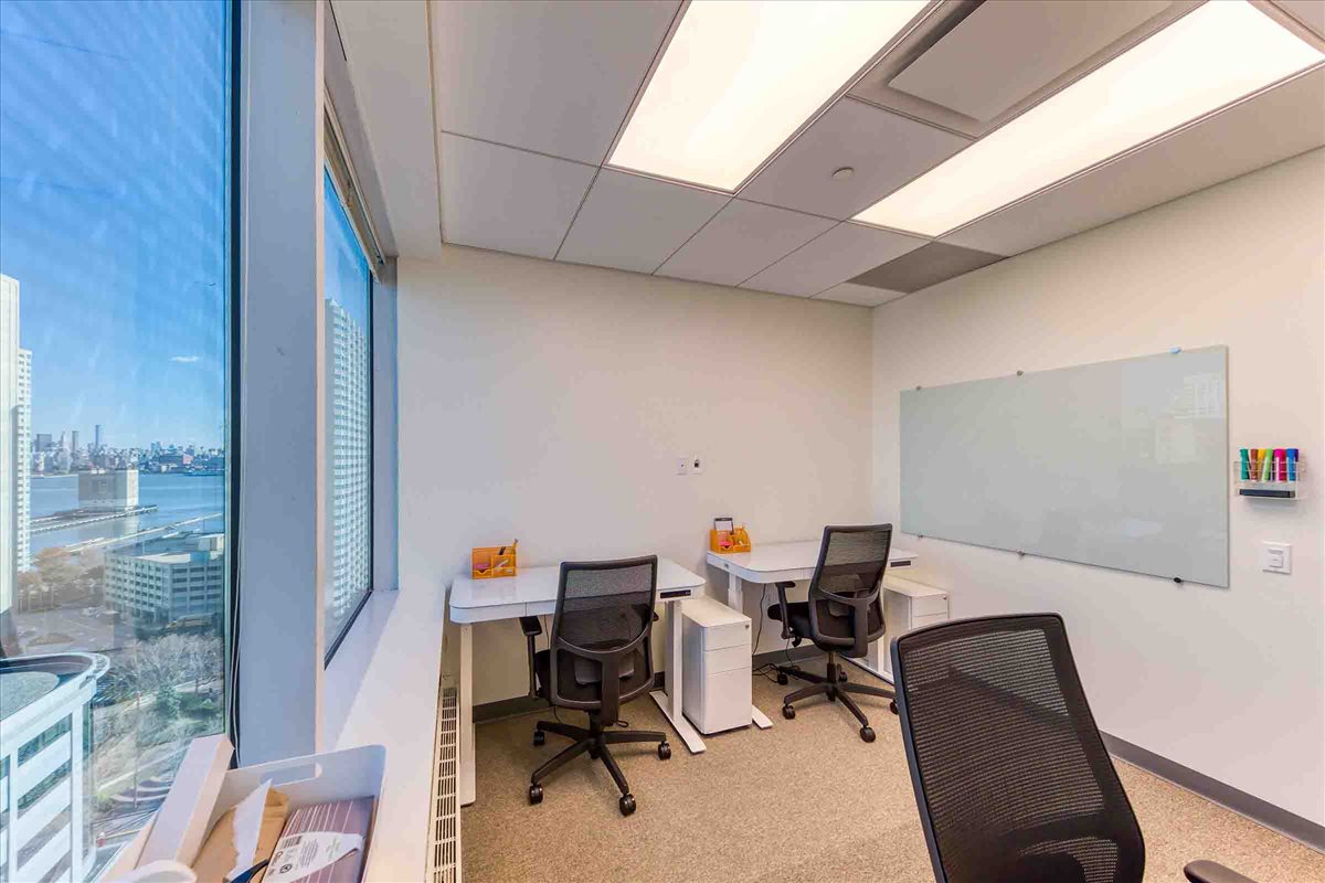 111 Town Square Pl, Newport Office Images