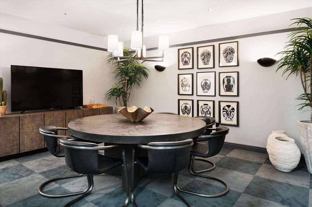 310 Comal Street Office Images