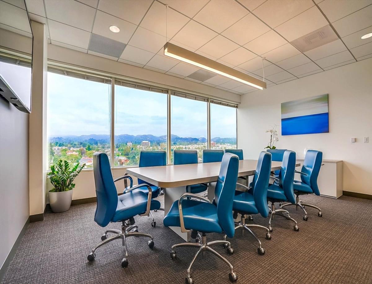 12121 Wilshire Blvd, Northeast Office Images