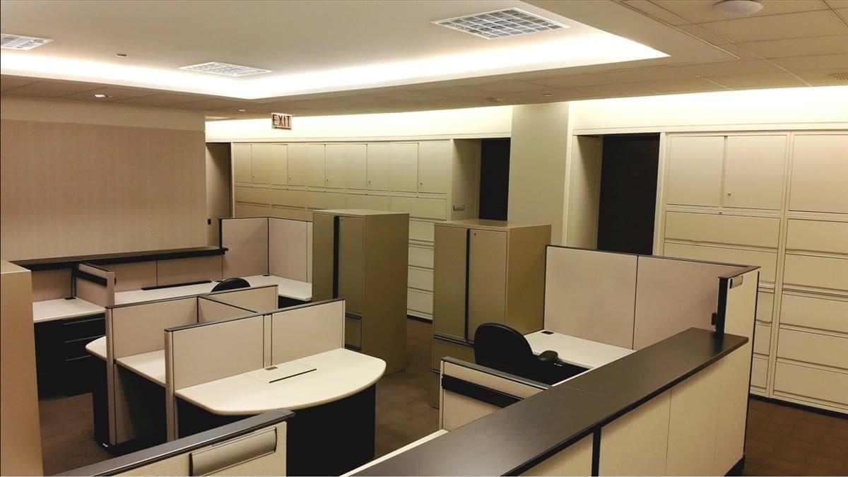 77 W Wacker Dr, The Loop Office Images