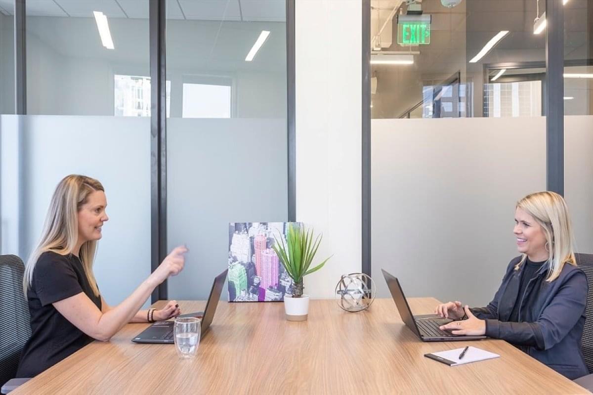 6584 Poplar Ave Office Space - Memphis