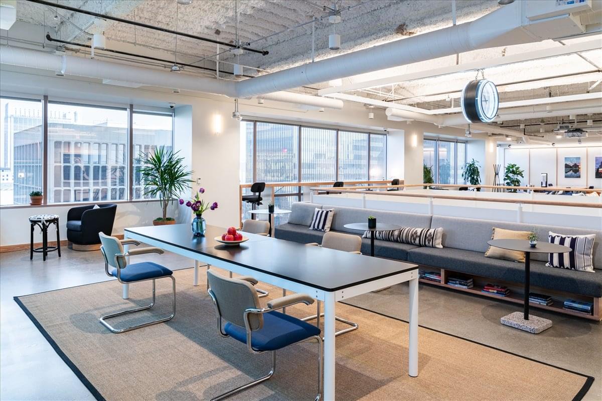 Wells Fargo Center, 400 Capitol Mall, Downtown Sacramento Office Images