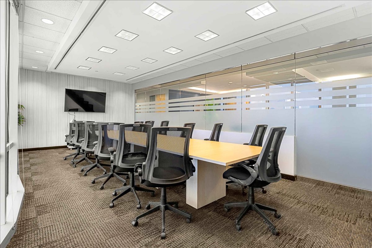 Deerfield Corporate Centre, 13010 Morris Rd Office Images