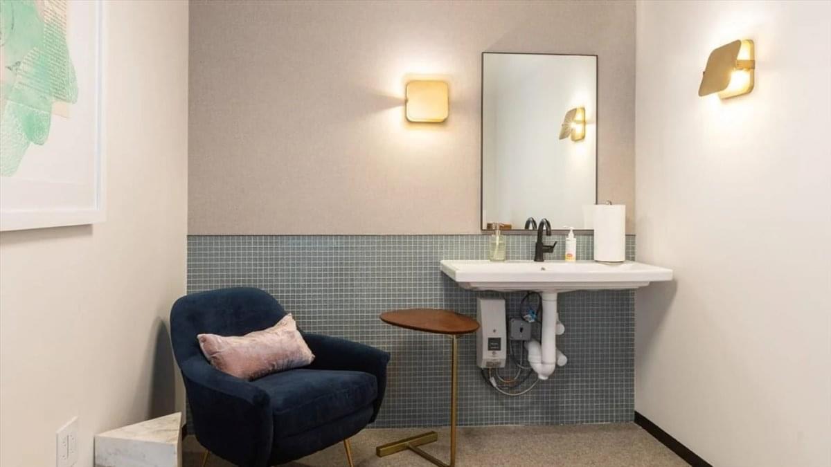 2311 Wilson Blvd, Court House Office Images