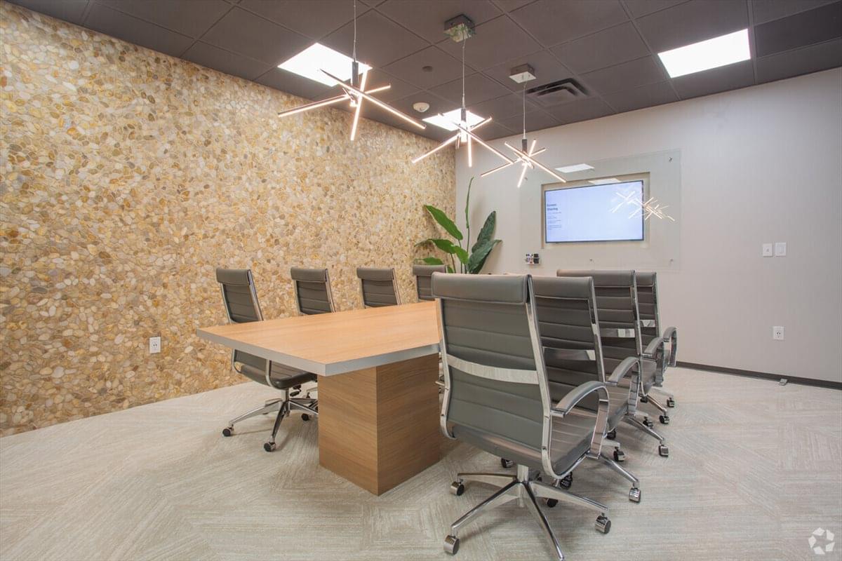 4131 N Central Expy, Oak Lawn Office Space - Dallas