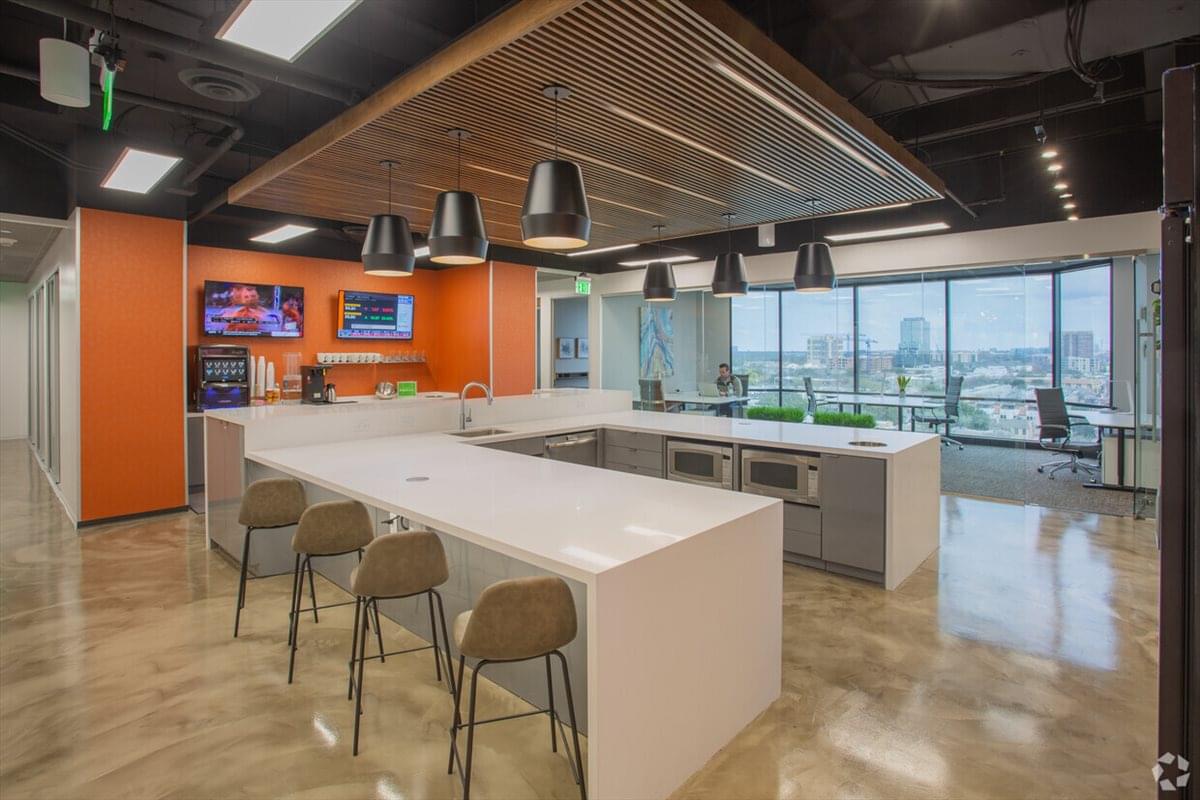 4131 N Central Expy, Oak Lawn Office Space - Dallas