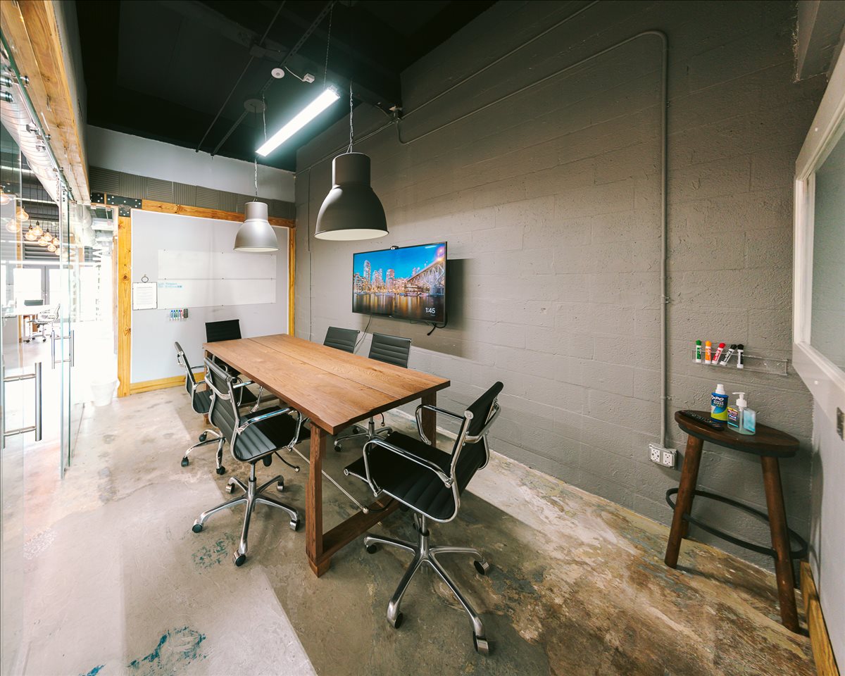 142 NW 37th St Office Space - Miami