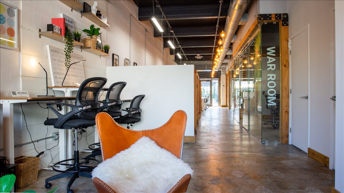 142 NW 37th St Office Space - Miami