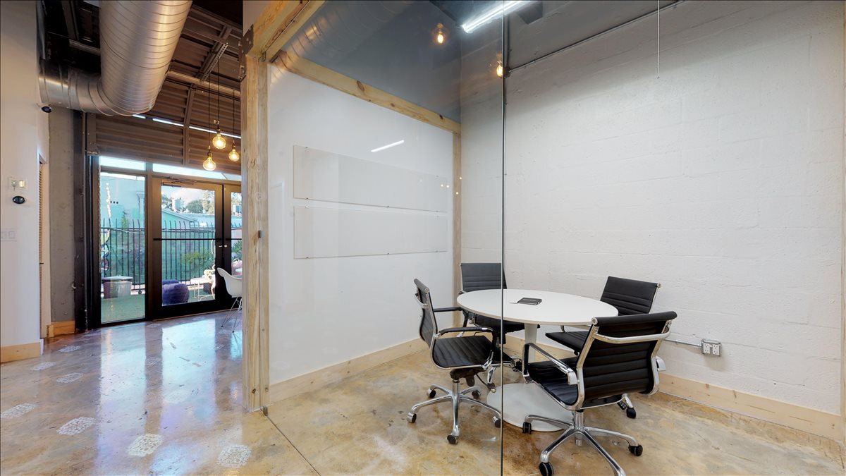 142 NW 37th St Office Space - Miami