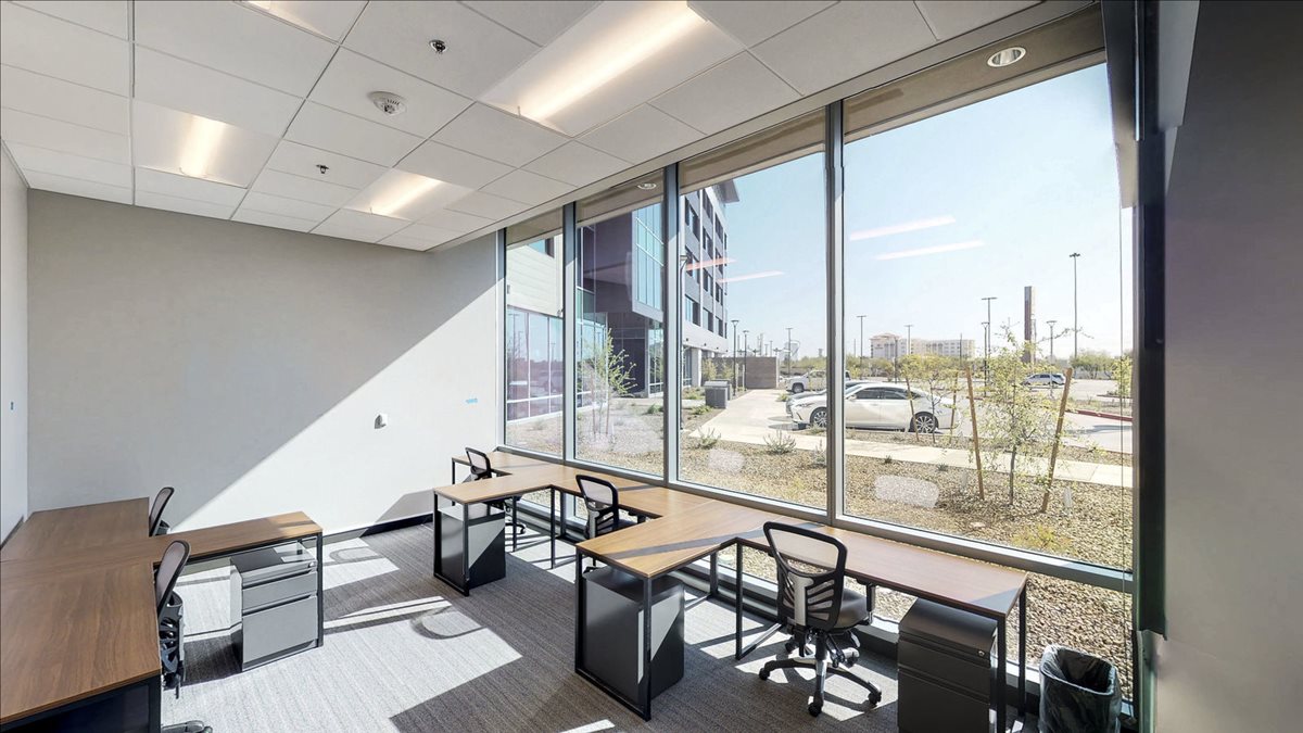 3133 West Frye Road, Suite 101 Office Images