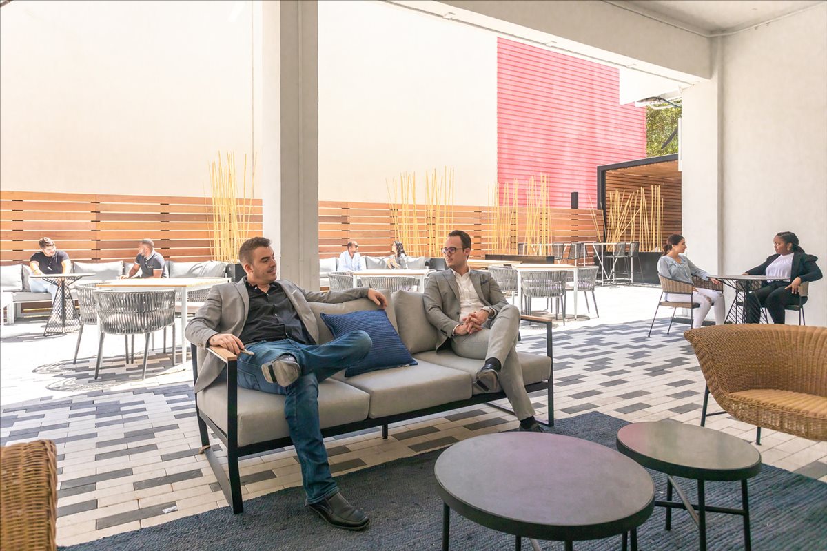 2125 Biscayne Blvd Office Images