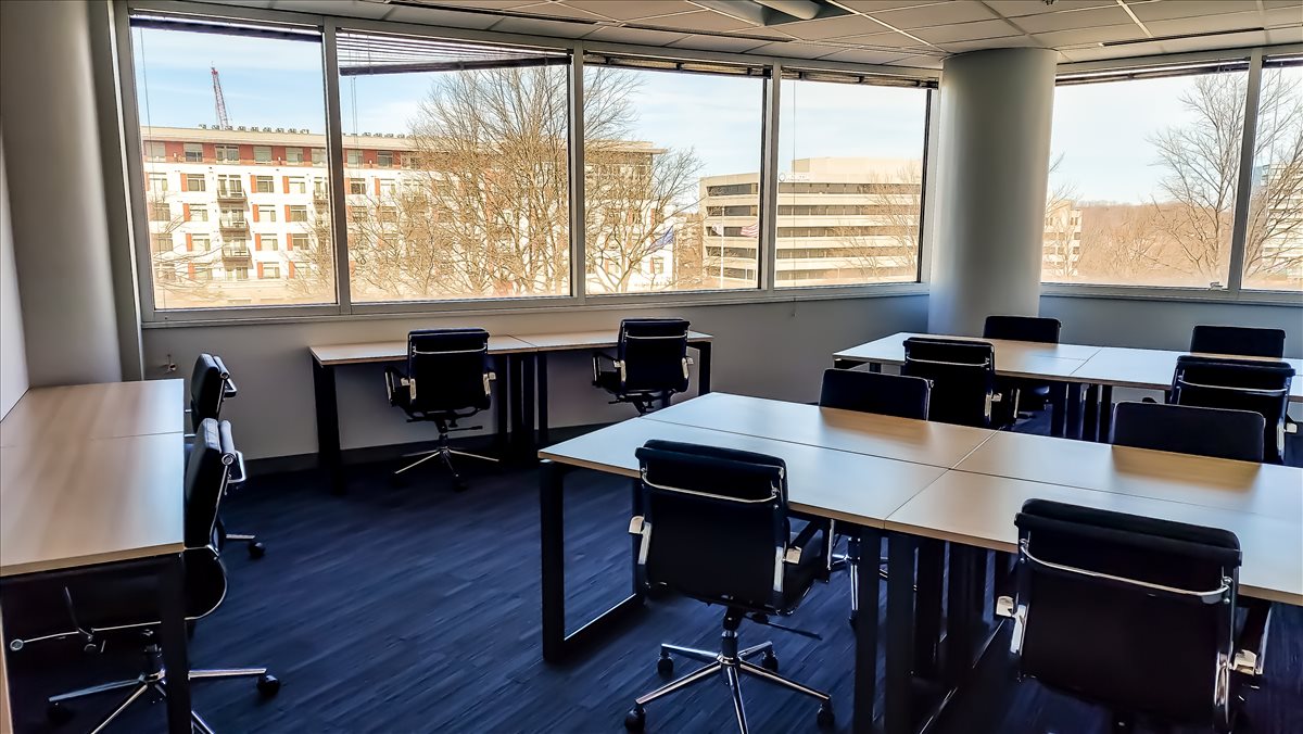 1420 Spring Hill Rd, McLean Office Space - Tysons