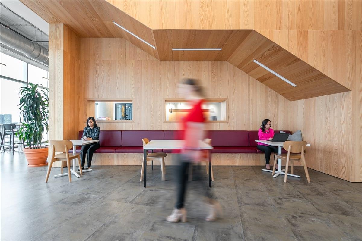 2550 Pacific Ave, Dallas Office Space - Dallas