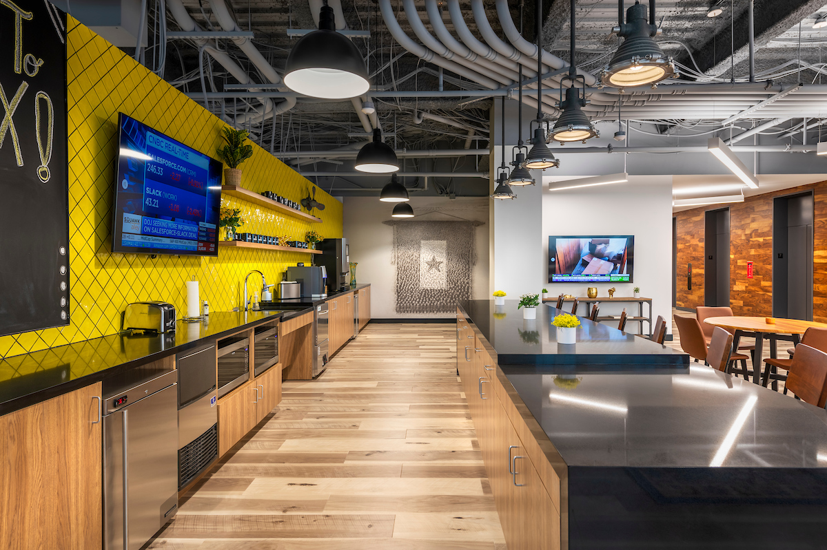 2300 Wilson Blvd available for companies in Arlington